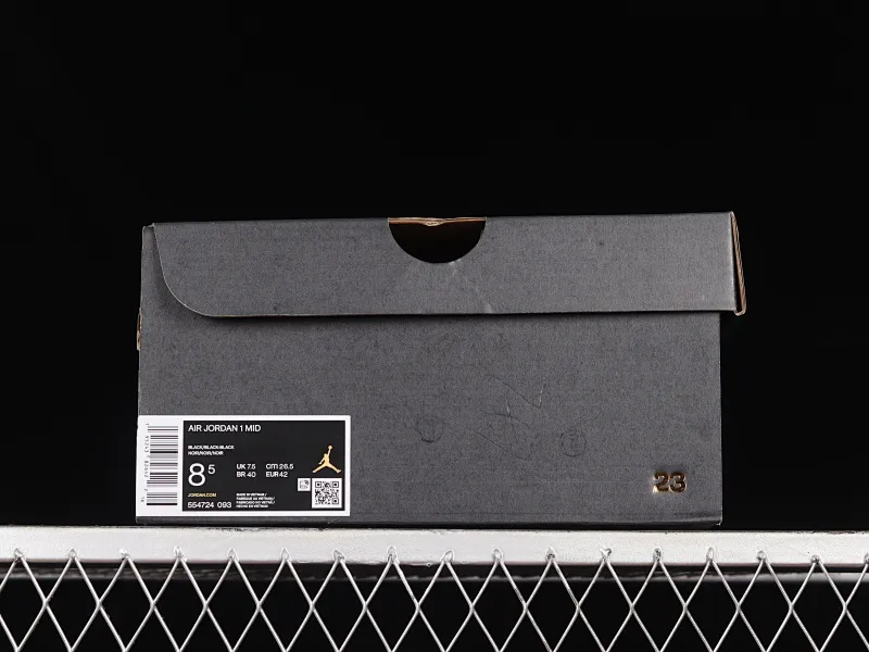 All categories Air Jordan Jordan series basketball shoes Air Jordan 1 Mid Air Jordan 1 Mid AJ1 Joe 1 all black Zhongbang basketball shoes 554724-093